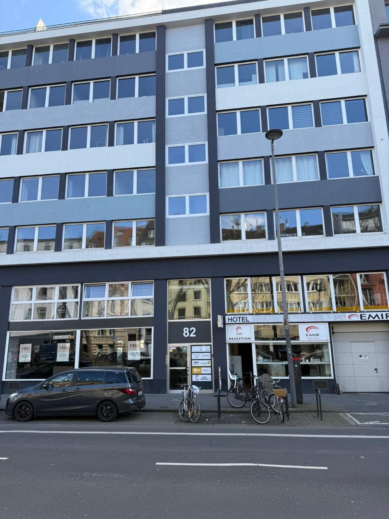 Hotel Garni Emir Koln Bagian luar foto