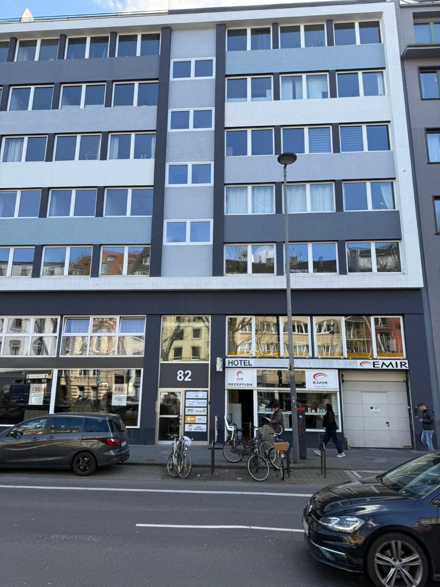 Hotel Garni Emir Koln Bagian luar foto