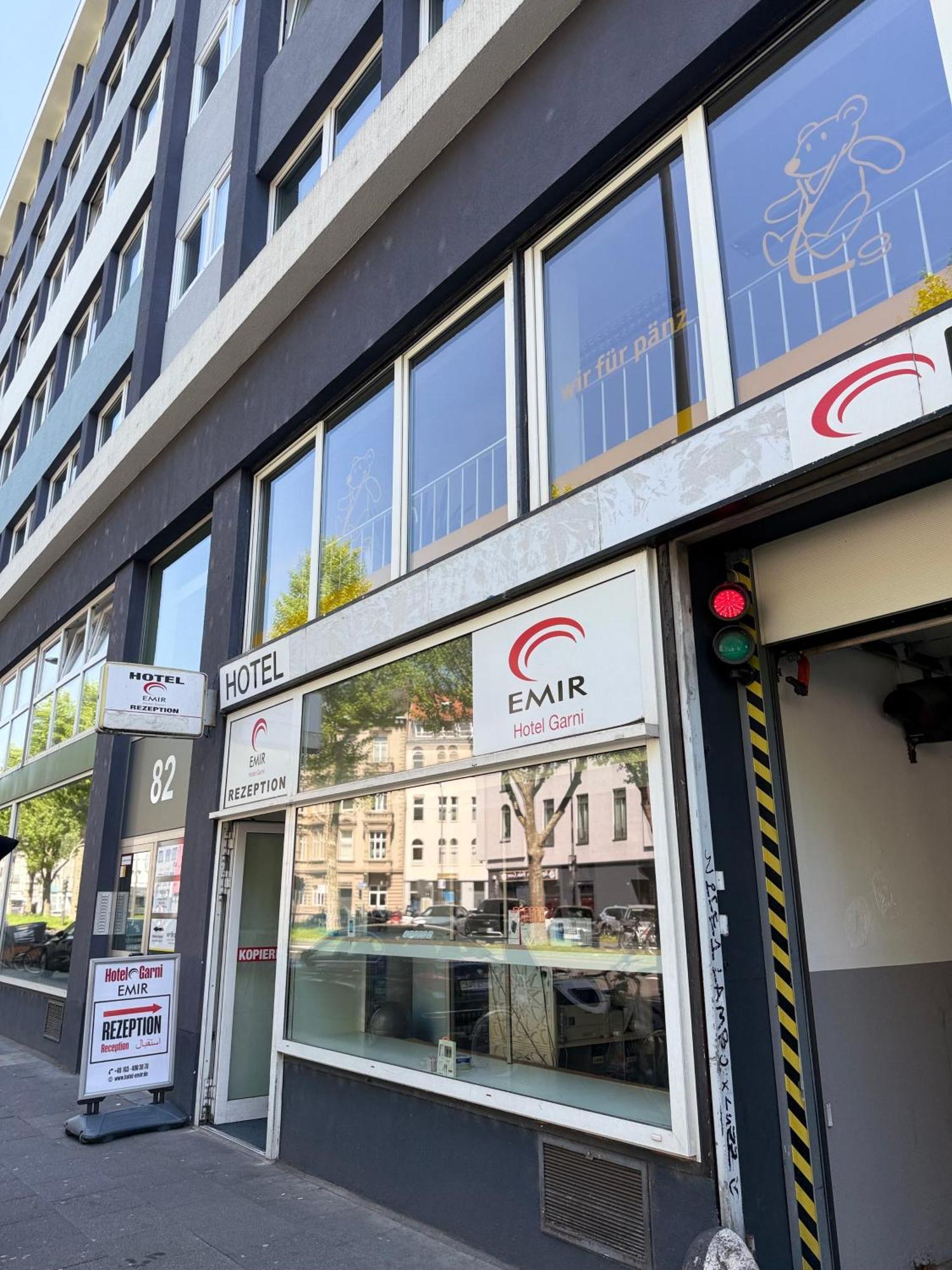 Hotel Garni Emir Koln Bagian luar foto