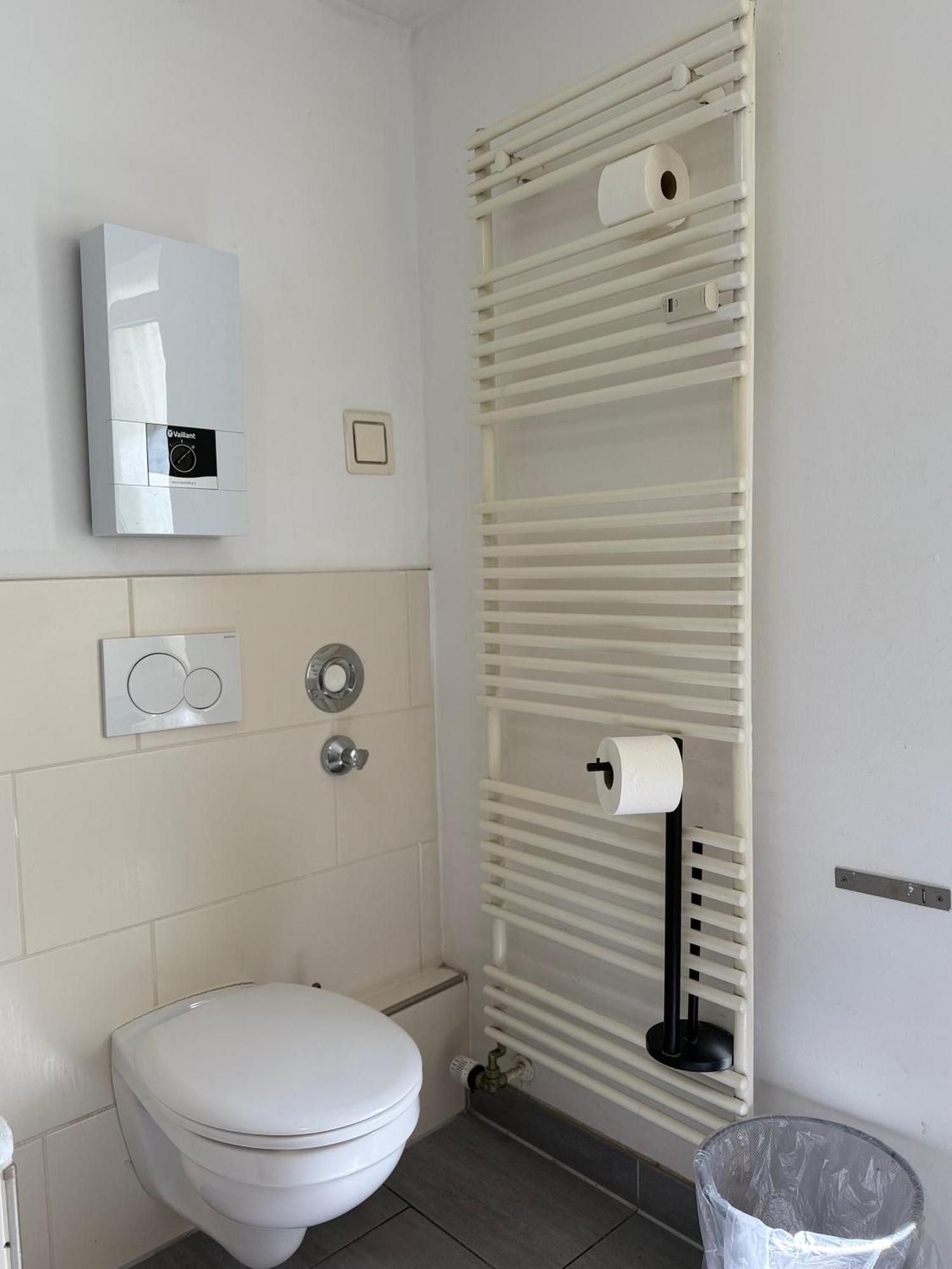 Hotel Garni Emir Koln Bagian luar foto