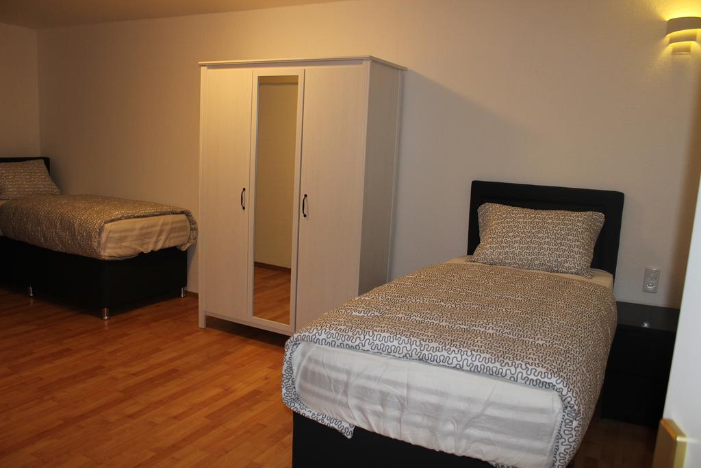 Hotel Garni Emir Koln Ruang foto